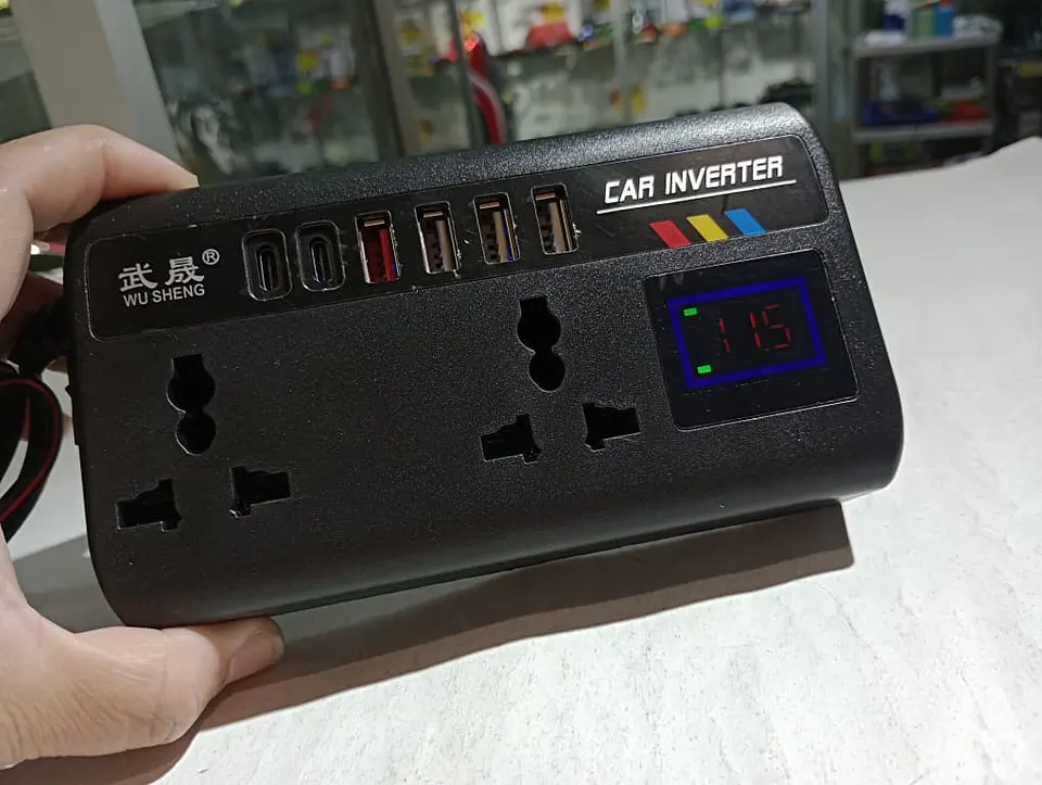 Inversor de Corriente para autos 12V/24V a 220V AC 200W 25