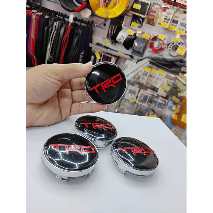 ¡Gran oferta! 🚗💥   *Set x4 Tapas para Centro de Llantas TRD negro letra roja*. 4