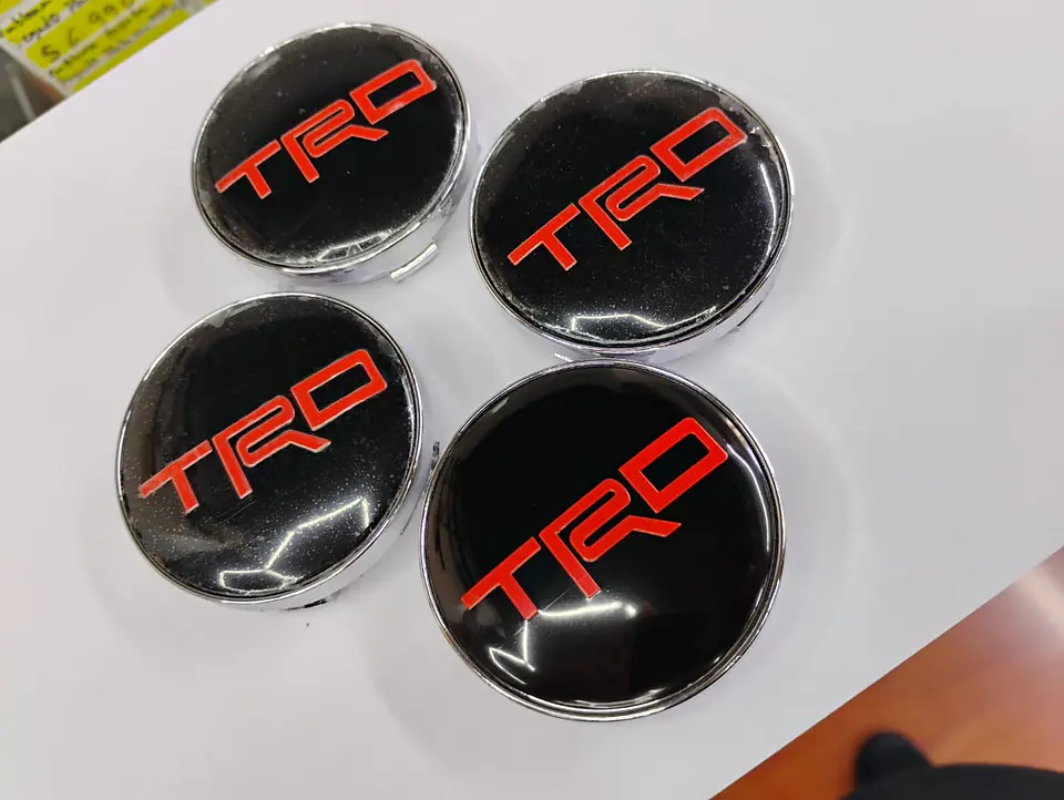 Set x4 Tapas para Centro de Llantas TRD negro letra roja 5
