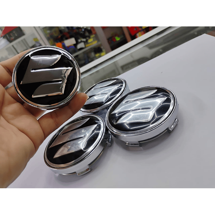 ¡Gran oferta! 🚗💥   *Set x4 Tapas para Centro de Llantas Suzuki borde plata*. 9