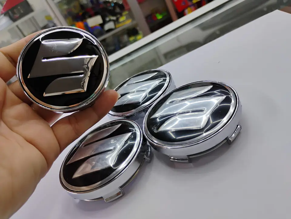 Set x4 Tapas para Centro de Llantas Suzuki borde plata 9