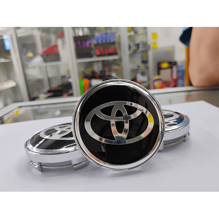 ¡Gran oferta! 🚗💥 *Set x4 Tapas para Centro de Llantas TOYOTA borde plata* 💰 3
