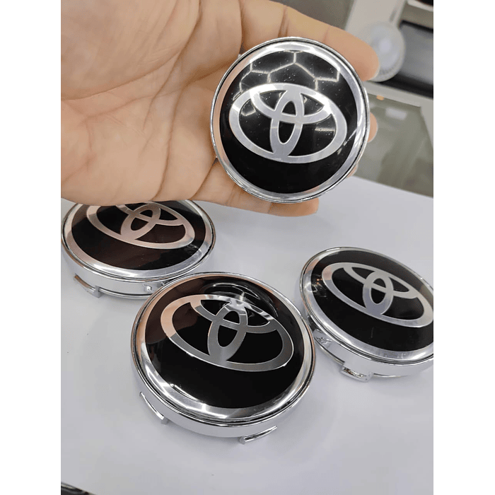 ¡Gran oferta! 🚗💥 *Set x4 Tapas para Centro de Llantas TOYOTA borde plata* 💰 4