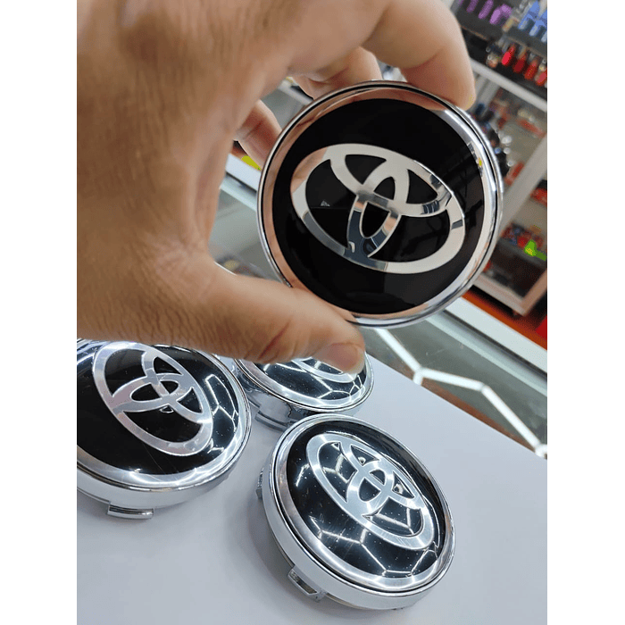 ¡Gran oferta! 🚗💥 *Set x4 Tapas para Centro de Llantas TOYOTA borde plata* 💰 6