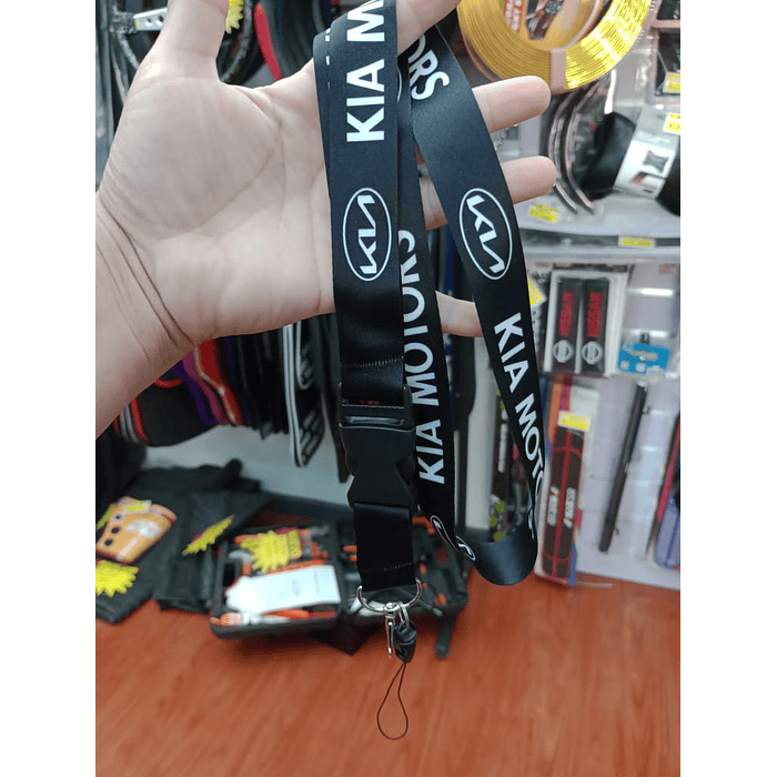 *🔥OFERTA RELÁMPAGO 🔥*   *LLAVERO TUNING LANYARD KIA (NEGRO)*  6