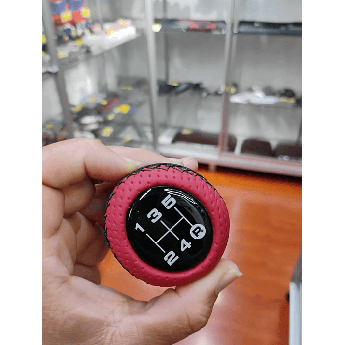  Pomo perilla palanca de cambios tunning cuero PU negro con franja roja 5 velocidades 1