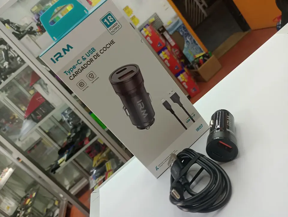 Cargador de auto tipo C USB con cable lightning 18w 12v 24v 4
