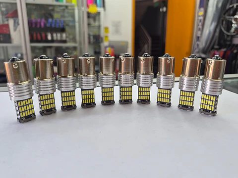 X10 ampolletas Led para reversa de autos 1 contacto 12v 1020 lumenes