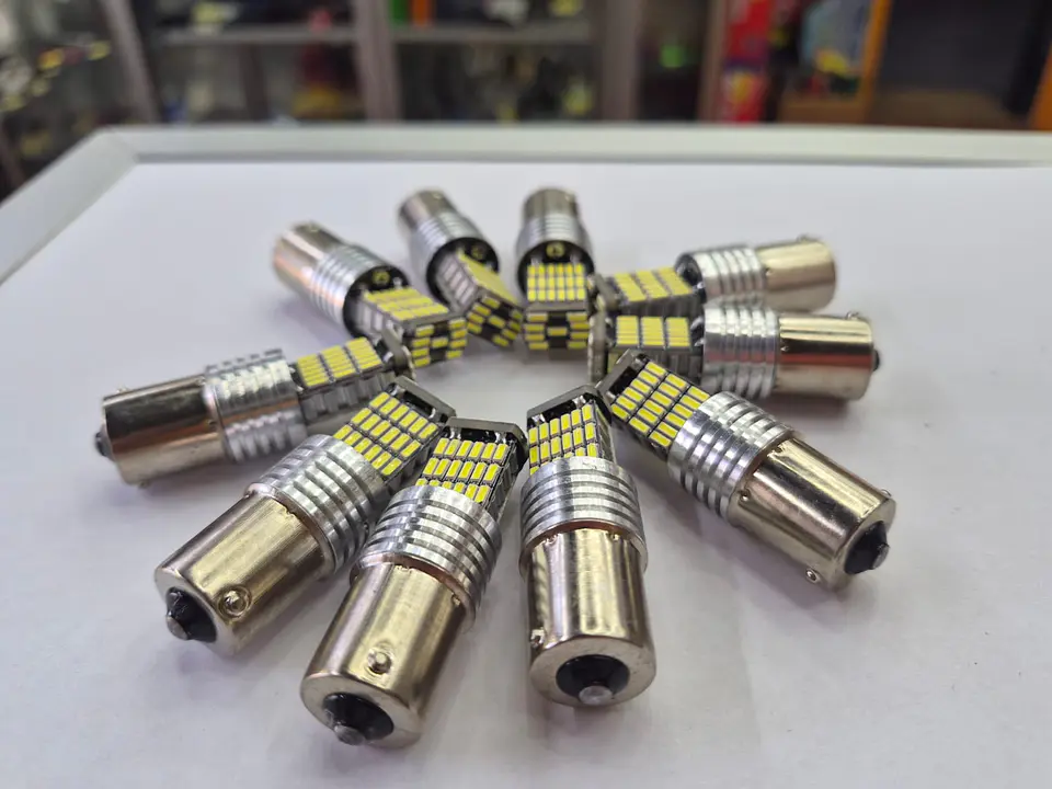 X10 ampolletas Led para reversa de autos 1 contacto 12v 1020 lumenes 9