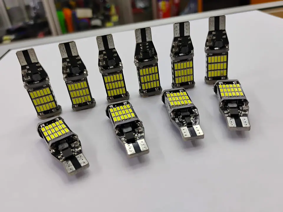 X10 Ampolletas LED T15 / W16W Canbus 13