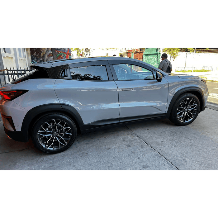 🚘✨ ¡Bota Aguas de Acrílico 2mm plano Negro Brillante a Medida para auto Changan Uni-T 2020 a 2026 2