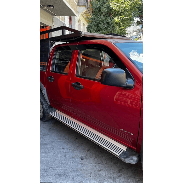 🚘✨ ¡Bota Aguas de Acrílico 2mm plano Negro Brillante a Medida para auto Chevrolet D-max del 2020 al 2025 5