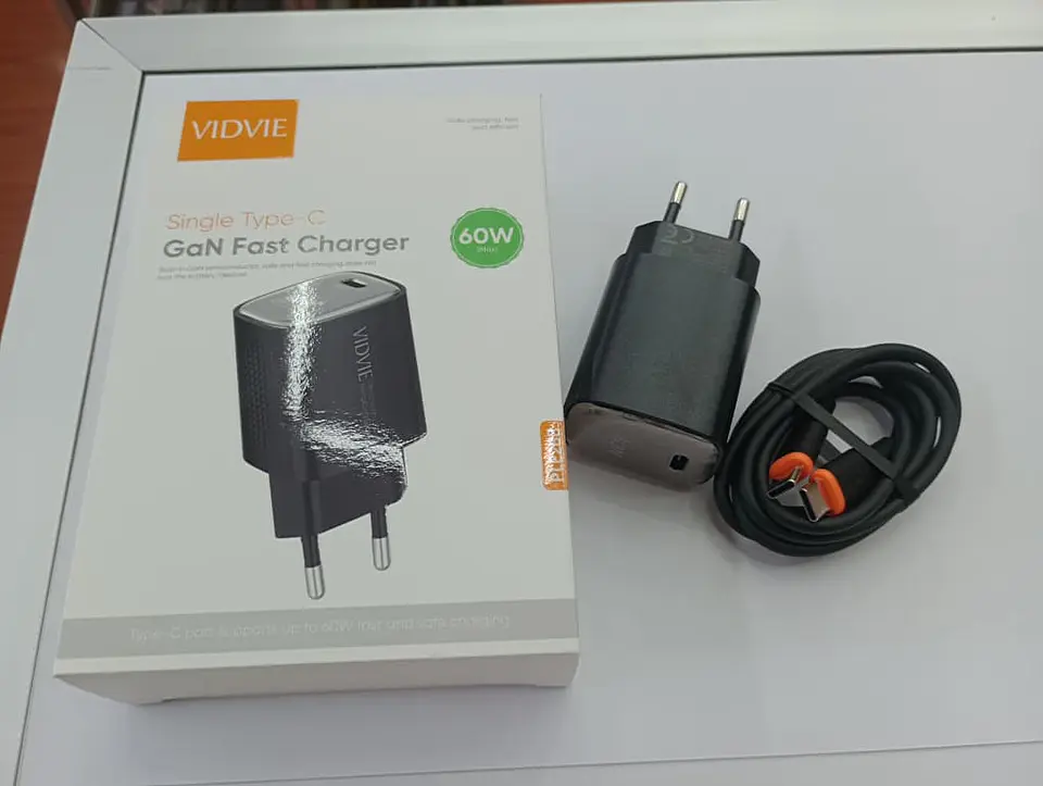 Cargador de auto tipo C con cable tipo C a C 60w 2