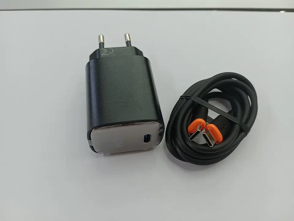 Cargador de auto tipo C con cable tipo C a C 60w 3