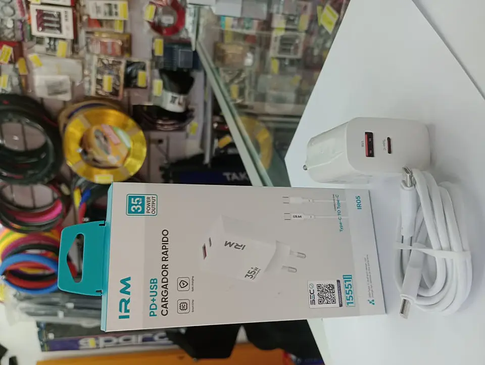 Cargador de auto tipo C USB con cable tipo C a C 35w 8