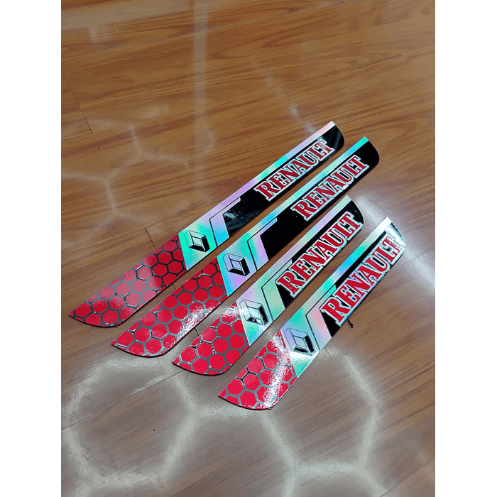 ¡Oferta de liquidación! 🚗💨 Cubre Zócalos / Pisadera Multifunción en Acrílico Protector para Autos Universal Renault 2