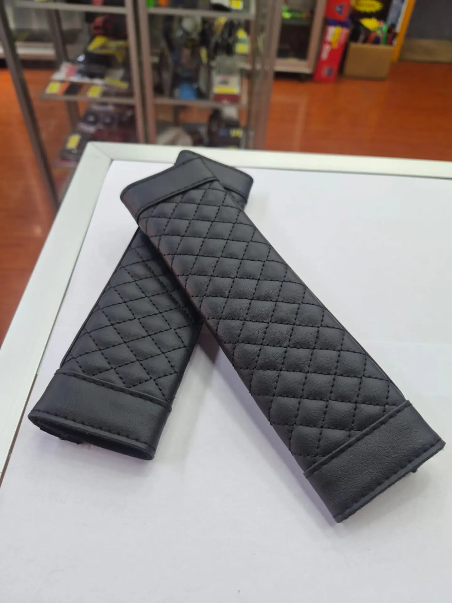 Liquidación x2 cubre cinturón de seguridad negro diseño hilo negro 1