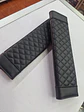 Liquidación x2 cubre cinturón de seguridad negro diseño hilo negro - thumbnail 2