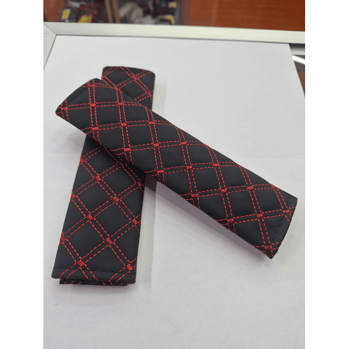 🔥 *¡LIQUIDACIÓN IMPERDIBLE!* 🔥   * X2 CUBRE CINTURÓN DE SEGURIDAD NEGRO DISEÑO HILO ROJO * 🚗💎 1