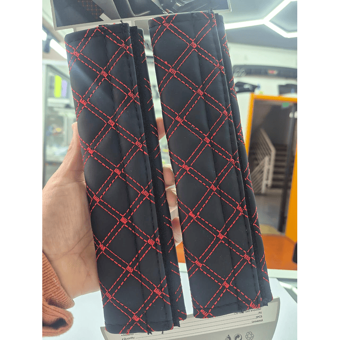 🔥 *¡LIQUIDACIÓN IMPERDIBLE!* 🔥   * X2 CUBRE CINTURÓN DE SEGURIDAD NEGRO DISEÑO HILO ROJO * 🚗💎 4