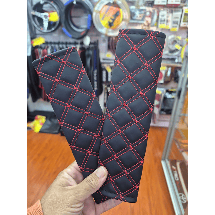 🔥 *¡LIQUIDACIÓN IMPERDIBLE!* 🔥   * X2 CUBRE CINTURÓN DE SEGURIDAD NEGRO DISEÑO HILO ROJO * 🚗💎 9
