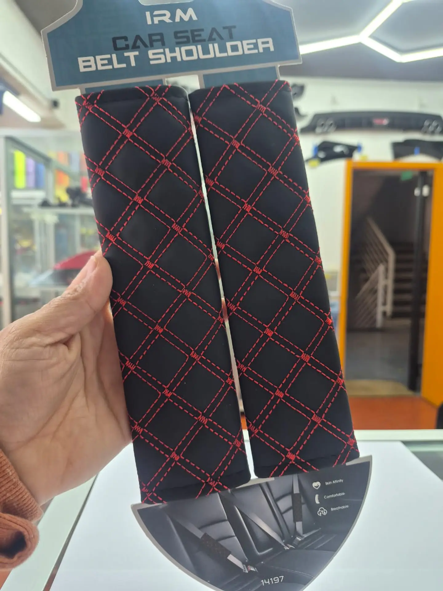 Liquidación x2 cubre cinturón de seguridad negro diseño hilo rojo 10