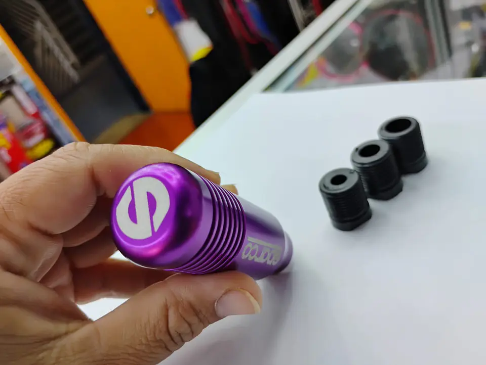 Pomo Perilla de cambio universal metalico 8.5cm Sparco Morado/purpura 9