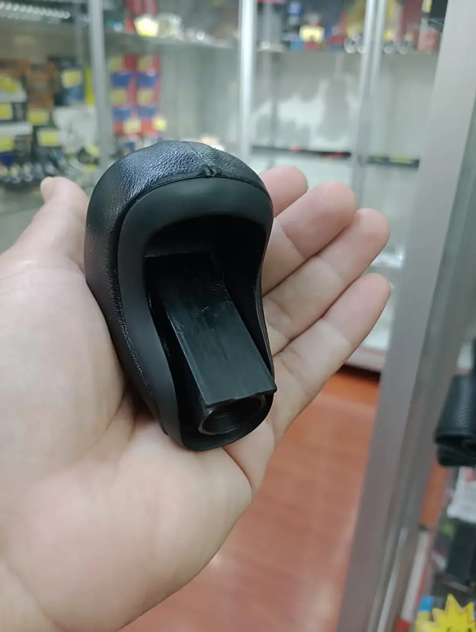 Pomo perilla de Cuero para Palanca 6 Velocidades con reversa por 3
