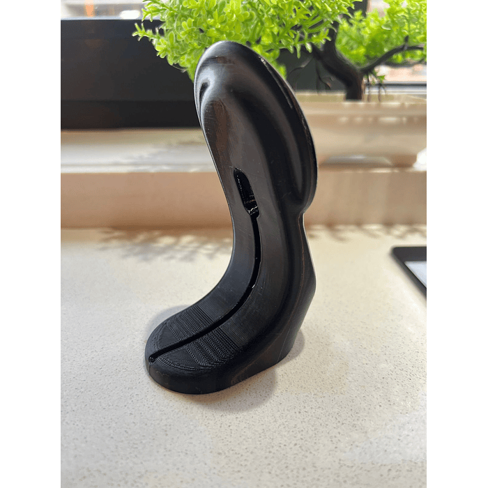 Base soporte celular para cargador inalámbrico práctico y firme medidas 11.6cm x 5.4cm 4