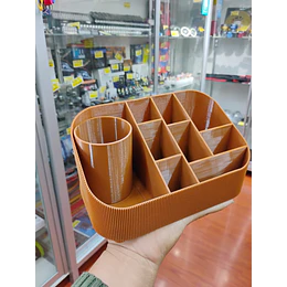 Organizador de escritorio o maquillaje con un diseño acanalado moderno  medidas 20cm x 12cm x 10.5cm x 5.5cm