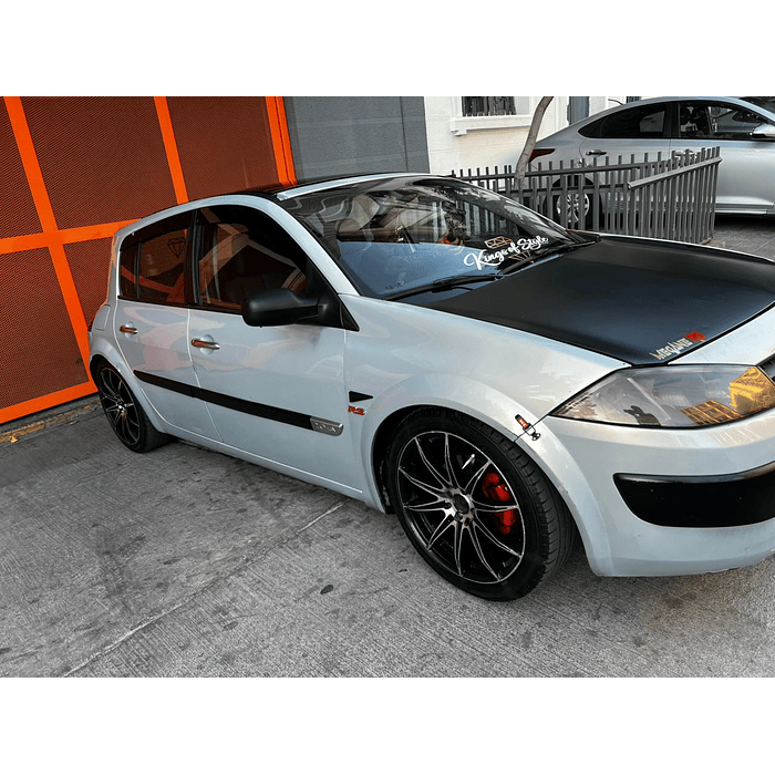 Bota Aguas de Acrílico 2mm plano Negro Brillante a Medida para auto Renault megane 2  de 2003 a 2009  8