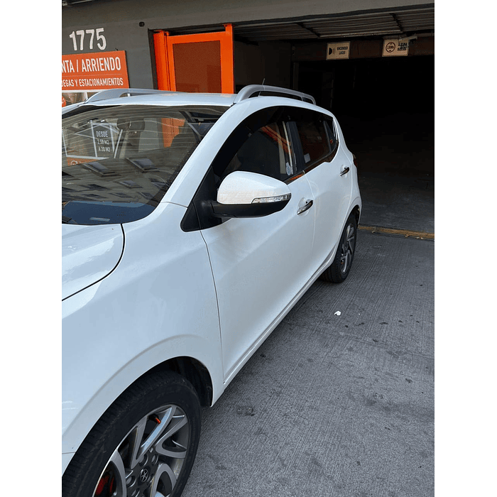 Bota Aguas de Acrílico 2mm plano Negro Brillante a Medida Jac S2 2015 a 2021 4