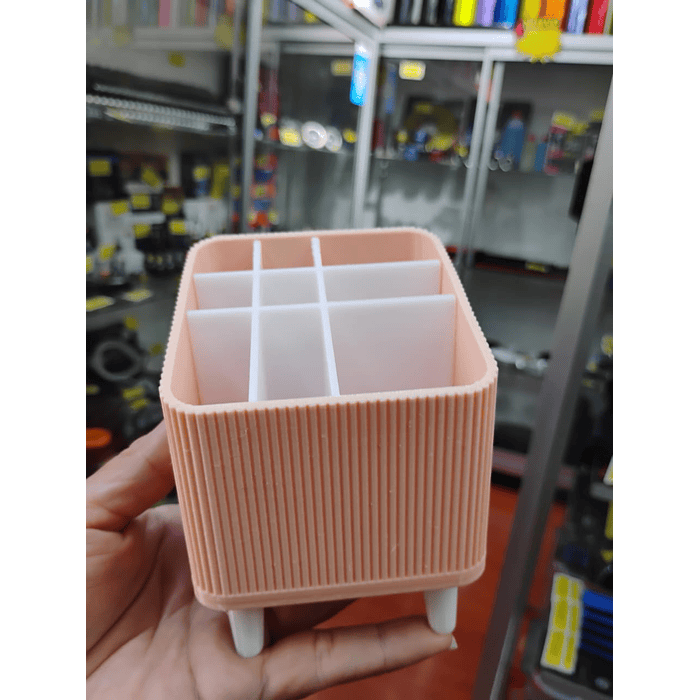 organizador de maquillaje para cosméticos y brochas medidas 8.1cm x 8.1cm xn 10cm x 8cm 7