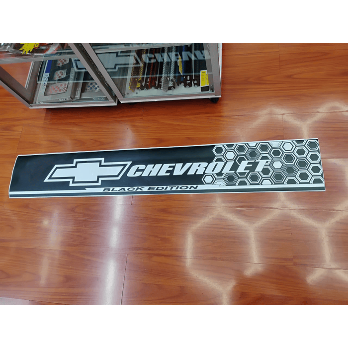  Stickers, estiquetas, Pegatina para parabrisas delantero de autos, pegatina con logotipo de Chevrolet color disponible: Negro medidas 130 x 20cm  2