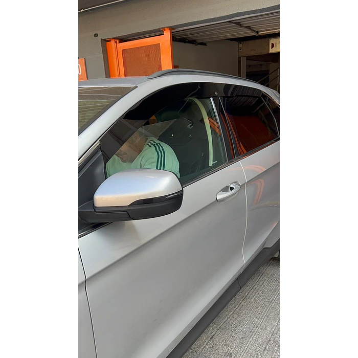 Bota Aguas de Acrílico 2mm plano Negro Brillante a Medida para Ford edge 2015 a 2019  1