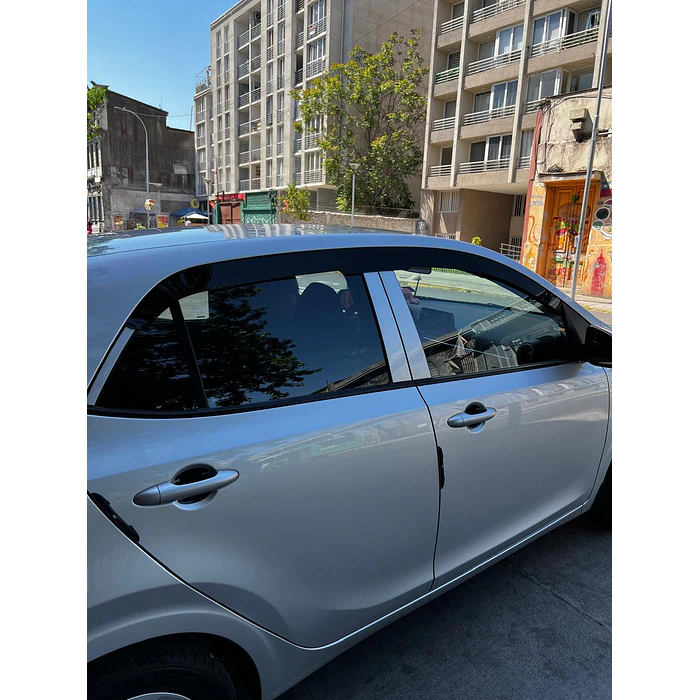 Bota Aguas de Acrílico 2mm plano Negro Brillante a Medida para kia morning del 2017 al 2025 5