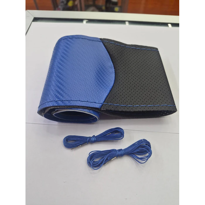 Funda Protectora para Volante diseño carbono azul con negro hilo azul 8