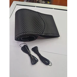 Funda Protectora para Volante diseño carbono ecocuero hilo negro