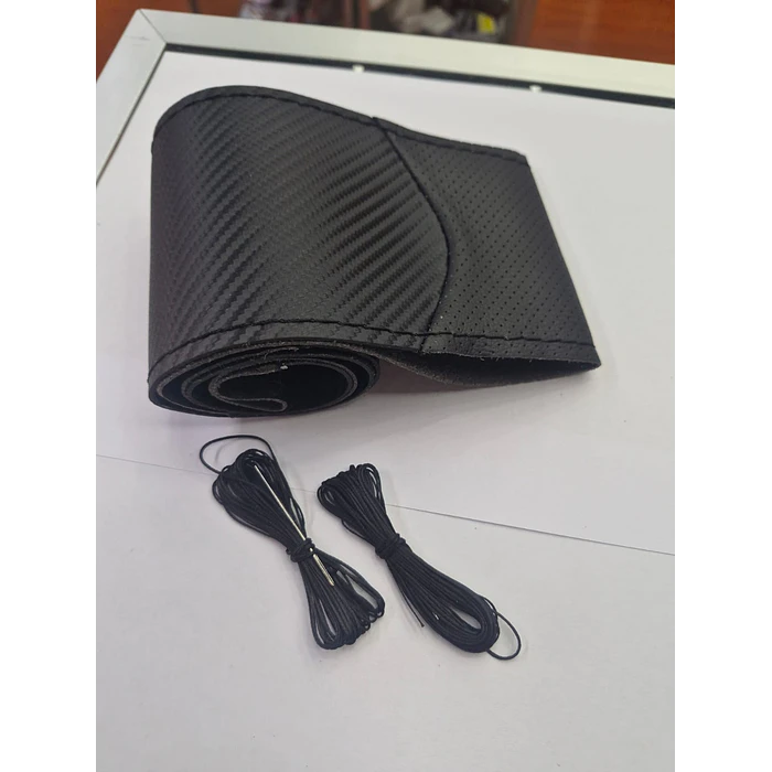 Funda Protectora para Volante diseño carbono ecocuero hilo negro 1