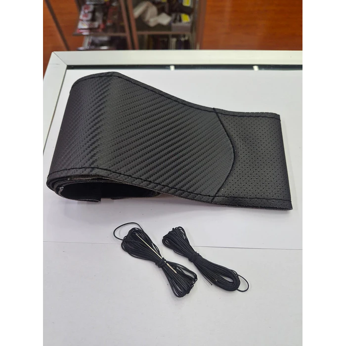 Funda Protectora para Volante diseño carbono ecocuero hilo negro 5