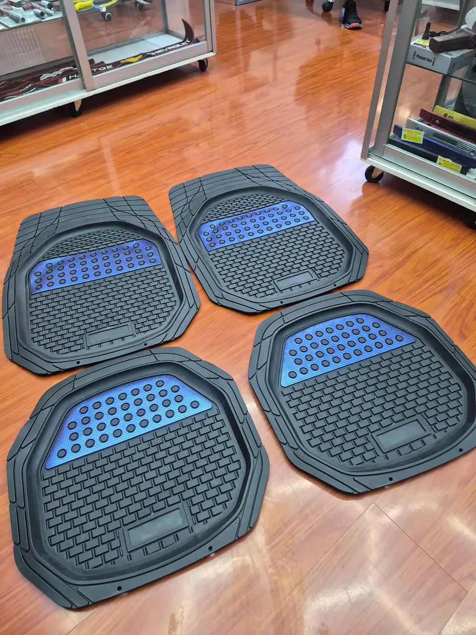 Set de alfombras pisos tapetes tipo bandeja negro con azul 3