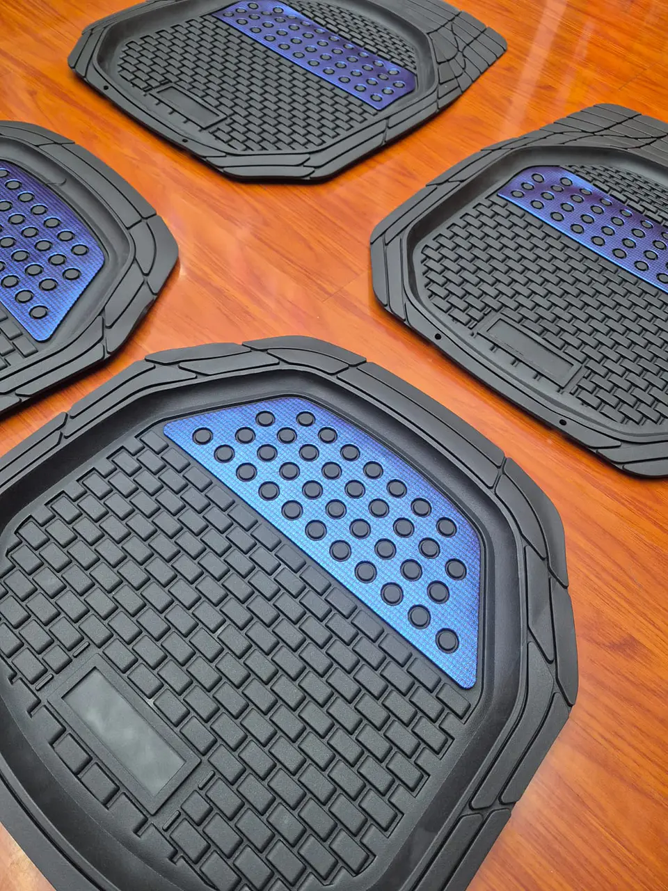 Set de alfombras pisos tapetes tipo bandeja negro con azul 10