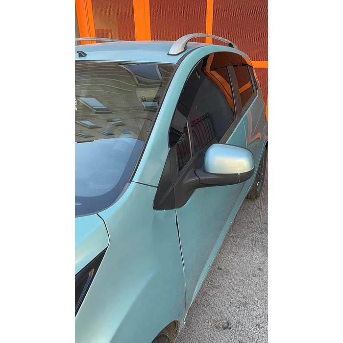 Bota Aguas de Acrílico 2mm plano Negro Brillante a Medida para Chervrolet Spark GT 2010 a 2016 3