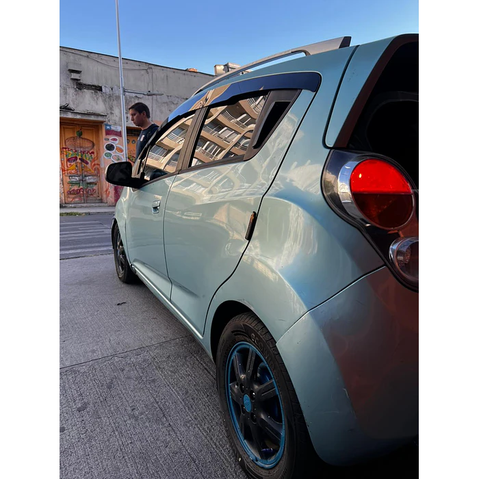 Bota Aguas de Acrílico 2mm plano Negro Brillante a Medida para Chervrolet Spark GT 2010 a 2016 4