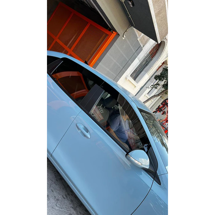 Bota Aguas de Acrílico 2mm plano Negro Brillante a Medida para chevrolet sail del 2023 al 2026 4