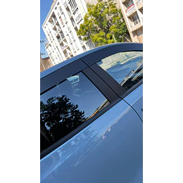 Bota Aguas de Acrílico 2mm plano Negro Brillante a Medida para chevrolet sail del 2023 al 2026