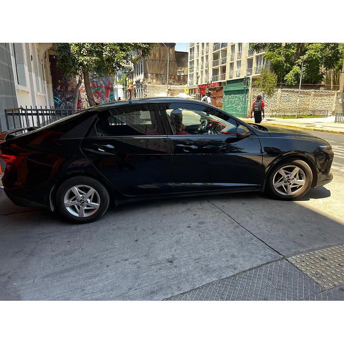 ¡Bota Aguas de Acrílico 2mm plano Negro Brillante a Medida para Hyundai accent 2021 a 2023  4