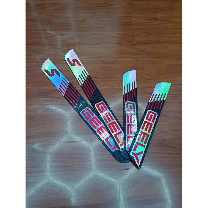 Cubre Zócalos / Pisadera Multifunción en Acrílico Protector para Autos Universal Geely 6