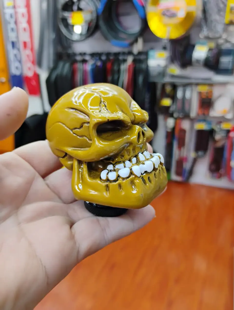 Pomo perilla palanca de cambios tunning diseño Calavera mostaza 2