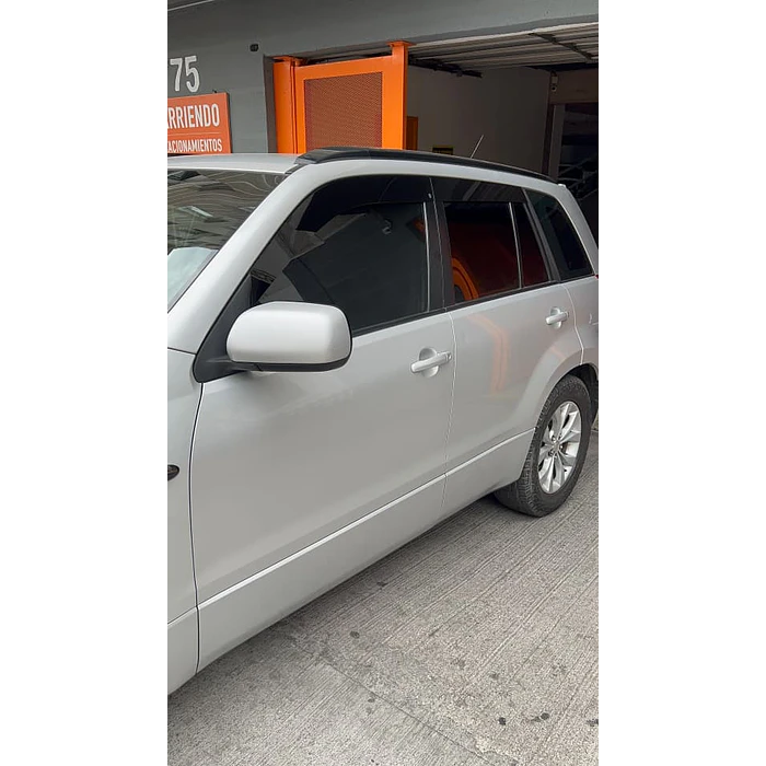  ¡Bota Aguas de Acrílico 2mm plano Negro Brillante a Medida para auto Suzuki grand Vitara y Grand nomade 2005 a 2019  4